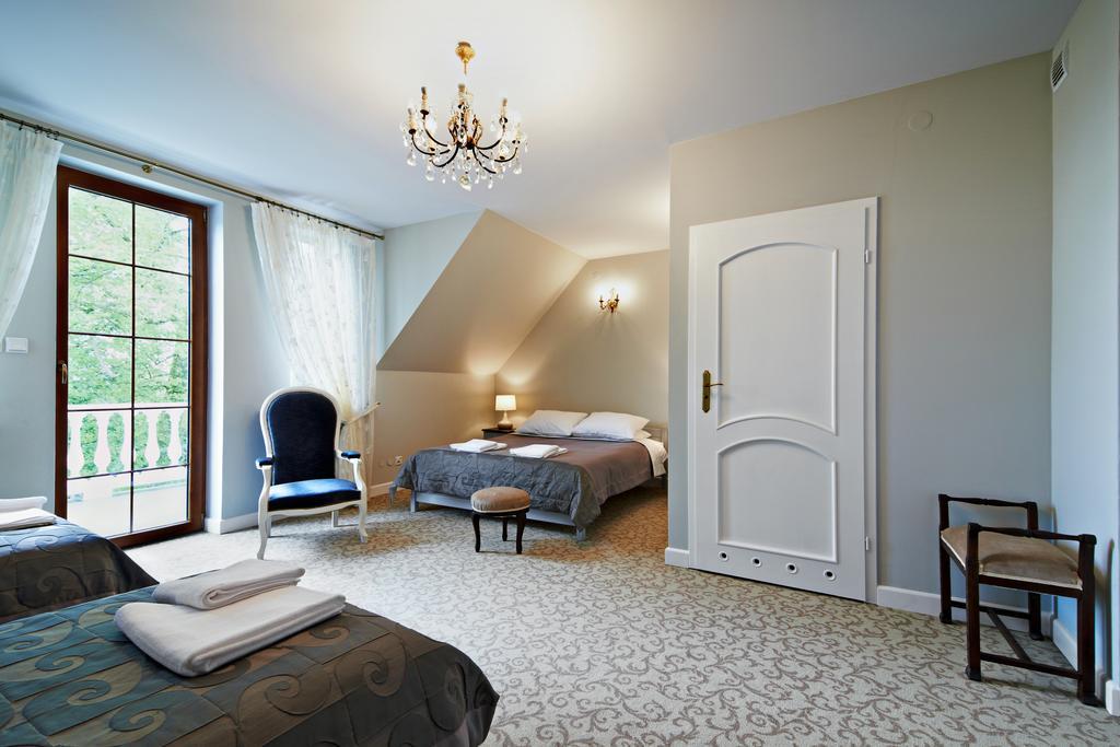 Bialki Dolne Dwor Osmolice B&B 외부 사진