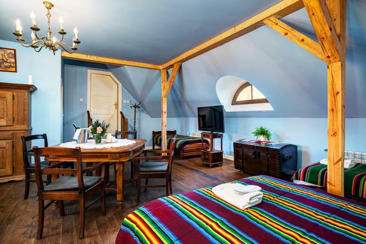 Bialki Dolne Dwor Osmolice B&B 외부 사진