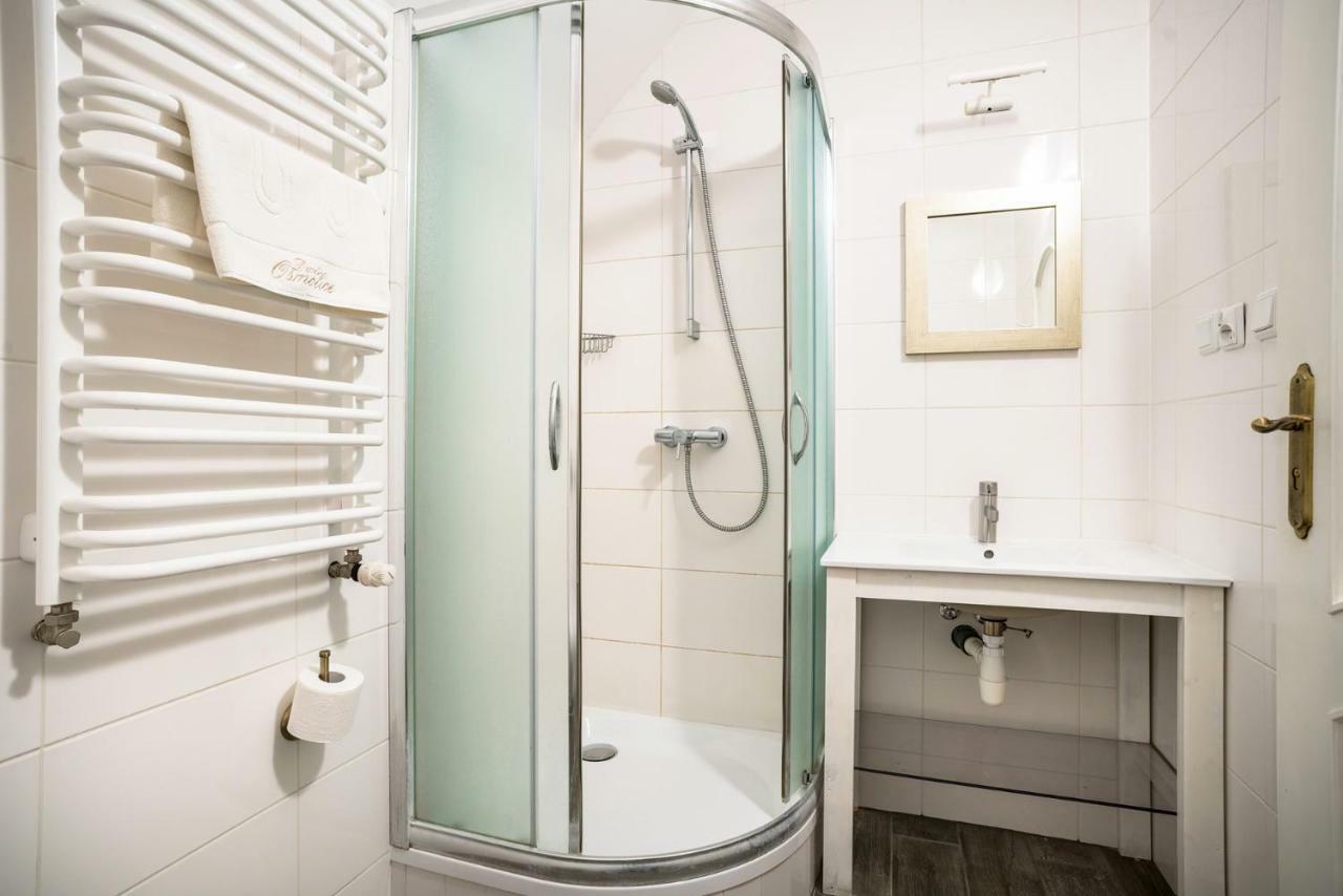 Bialki Dolne Dwor Osmolice B&B 외부 사진