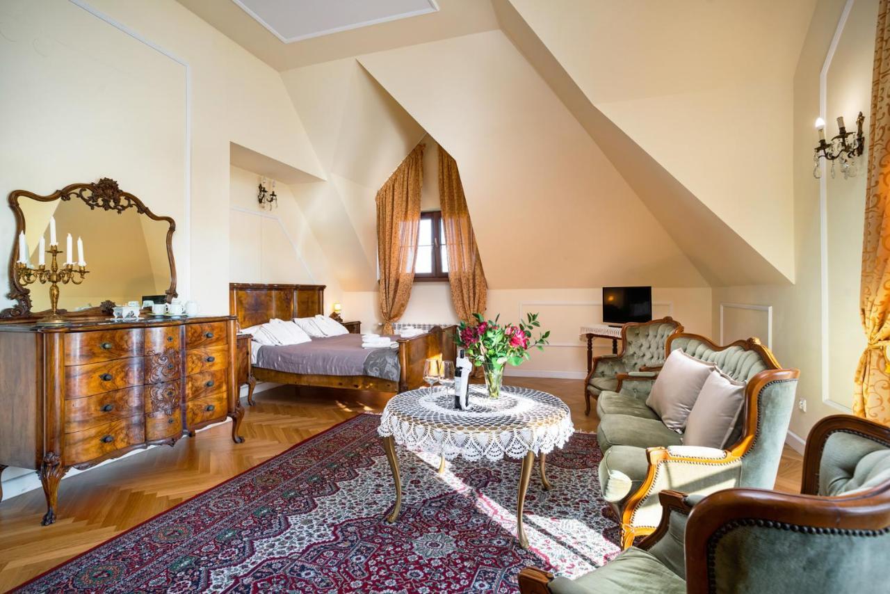 Bialki Dolne Dwor Osmolice B&B 외부 사진