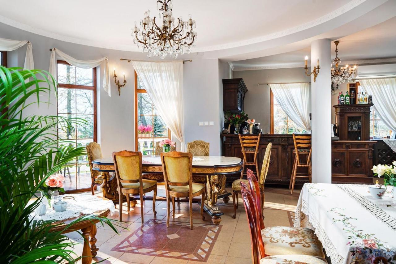 Bialki Dolne Dwor Osmolice B&B 외부 사진